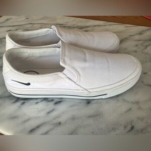 Nike Canvas Slip On Sneaker Women’s Size 11